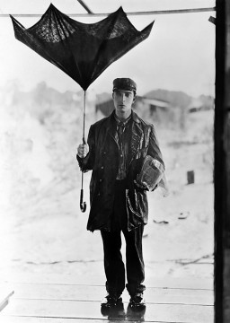 Buster Keaton in Steamboat Bill